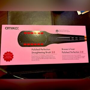 Amika straightening brush